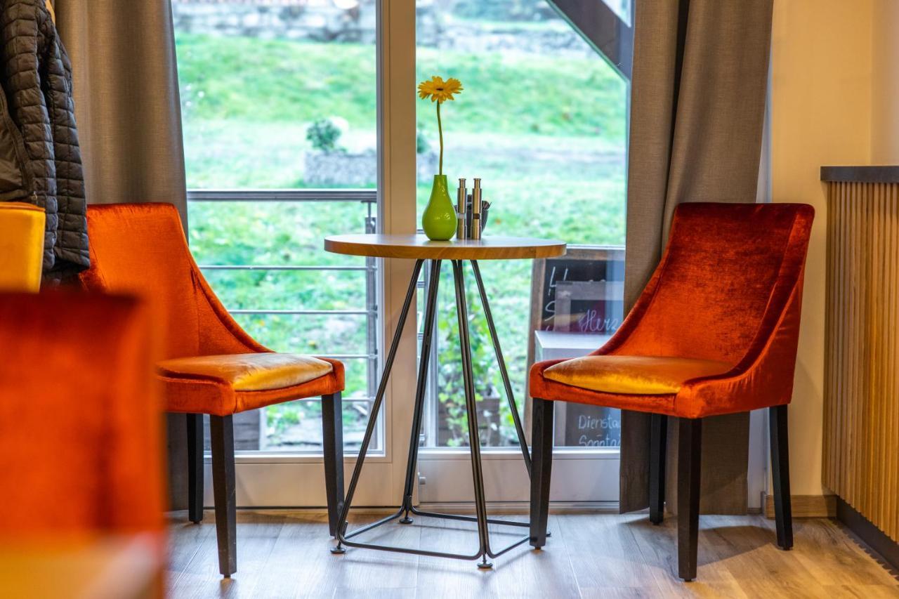Pension & Cafe Abendroete 쿠로르트오이빈 외부 사진