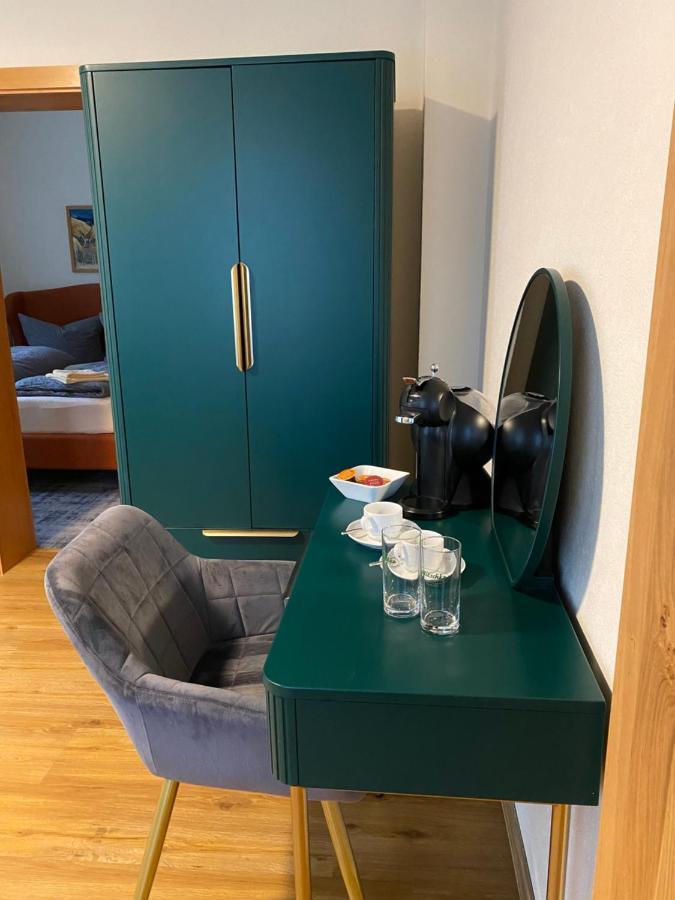 Pension & Cafe Abendroete 쿠로르트오이빈 외부 사진